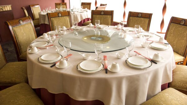 Orrionstars Hotel Table Cloths - Luxurious and Durable Table Coverings - Image 3